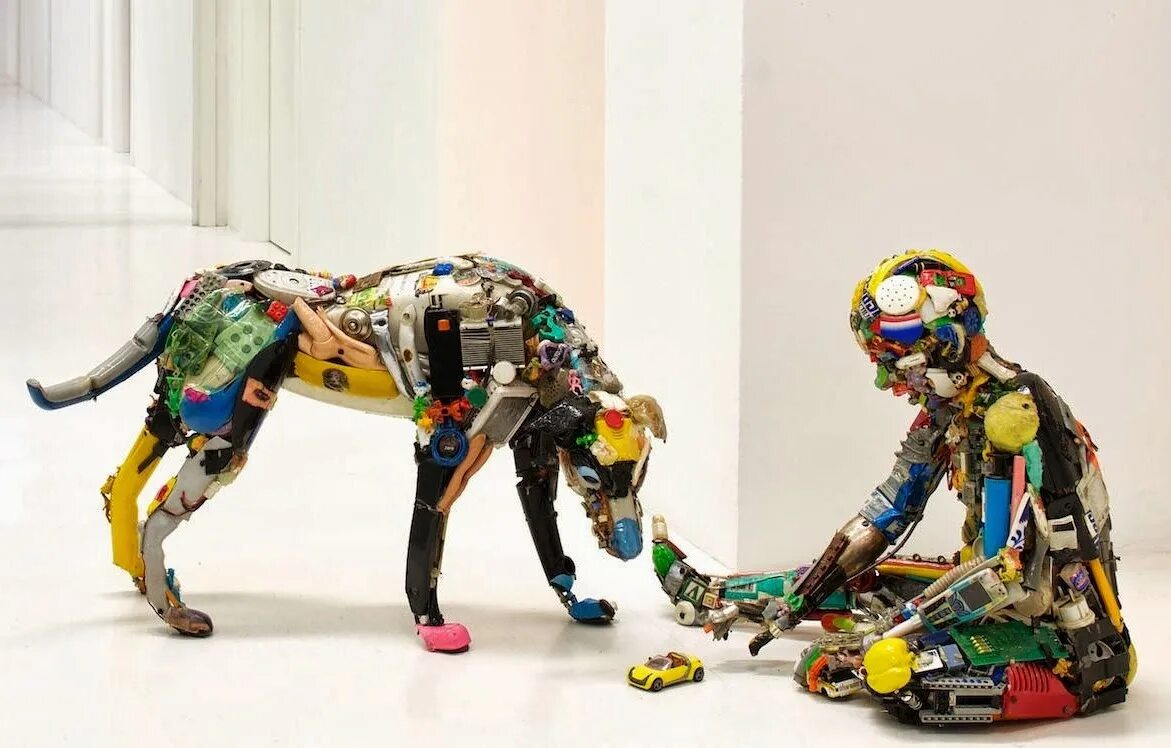 искусство из мусора. инсталляция из вторсырья. поделки из мусора. поделки из мусора. дарио тирони скульптуры.