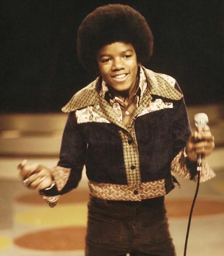 Маленький джексон. Michael jackson в детстве. Маленький джексон. Маленький джексон. Джексон в молодости.