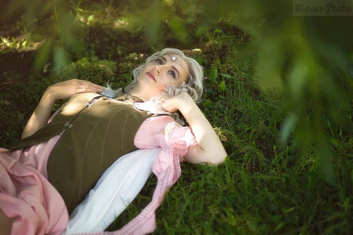 эльфийская музыка. Eurielle похожие исполнители. девушка с клевером. пианино арт. мелани кэррингтон хоббит.