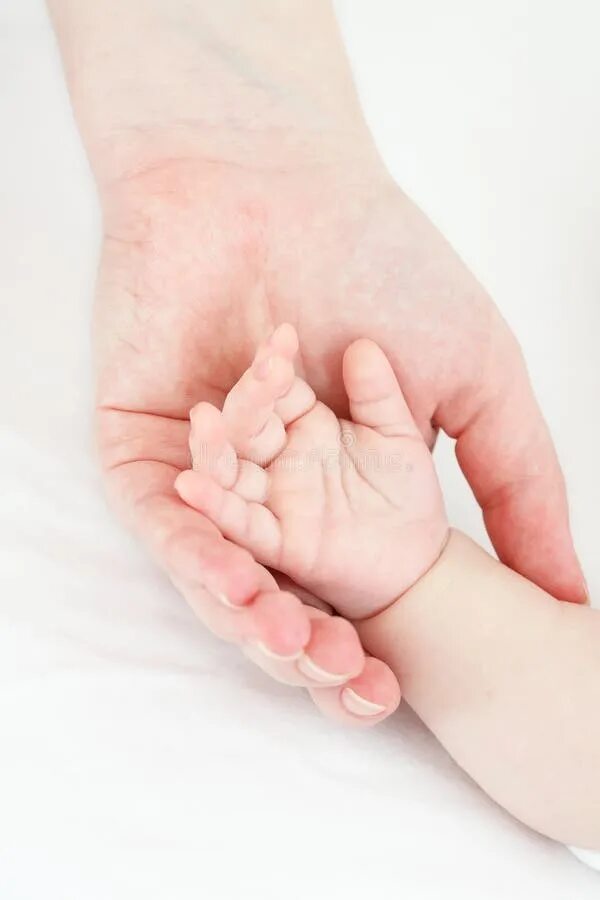 Маленькие ручки ребенка. Натер с ладоши гручничек. Натер с ладоши гручничек. Ребенок на руках. Маленькая ручка малыша.