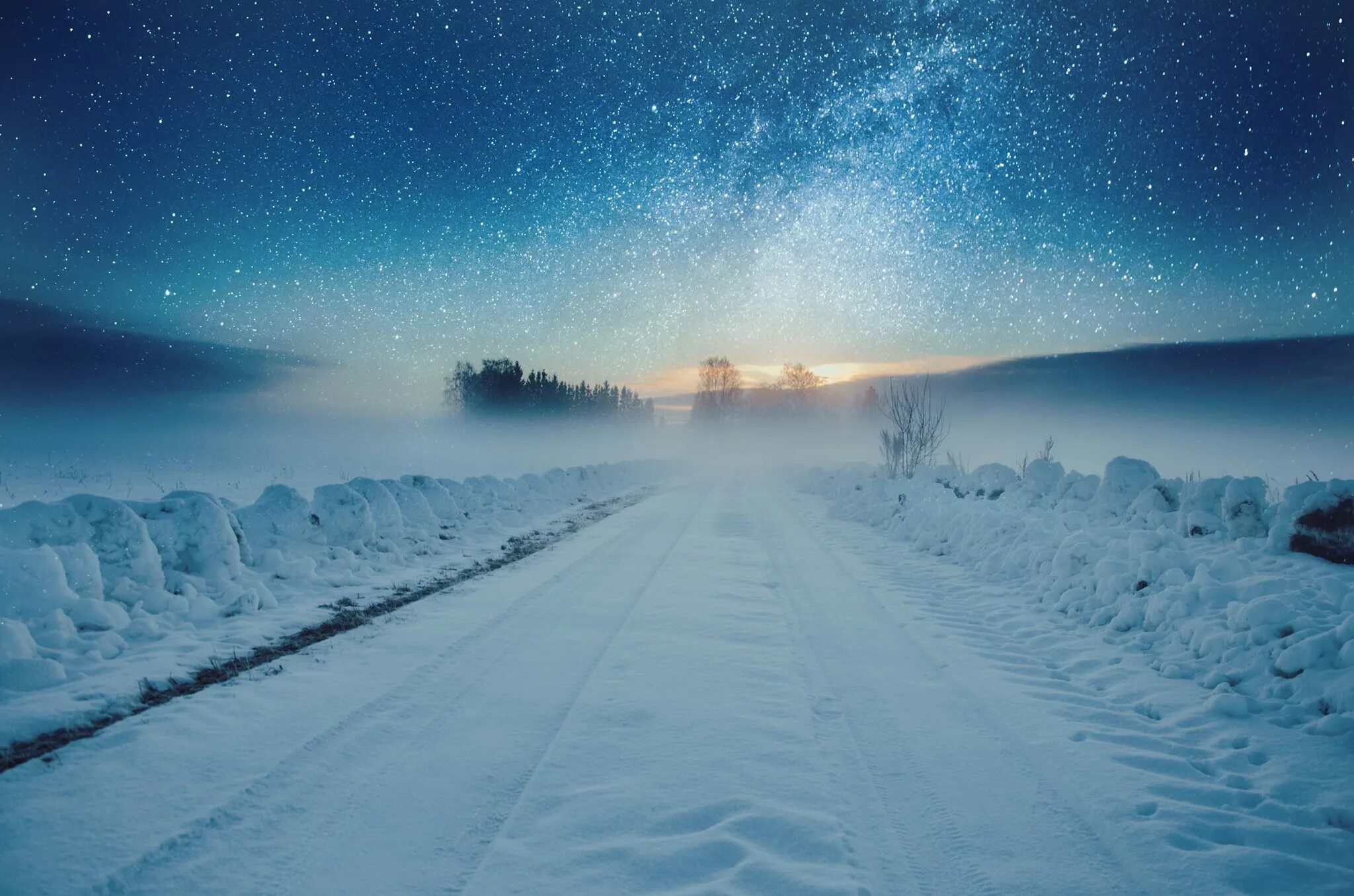 Стих дед мороз ночью в поле снег летучий. Рассказать стих деду морозу. Ночью в поле снег сыпучий тишина. Клокова дед мороз. Клокова дед мороз стихотворение.