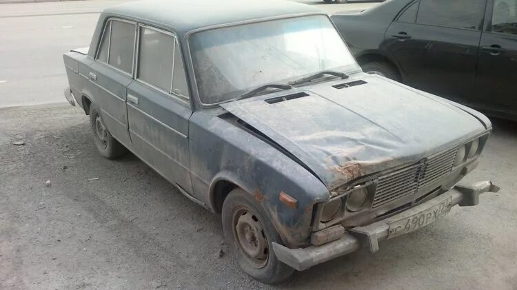 ваз 2106 белая шоха. ваз 2106 убитая. ваз 2106 гнилая битая. ваз 2106 развалюха. гнилые жигули 2107.