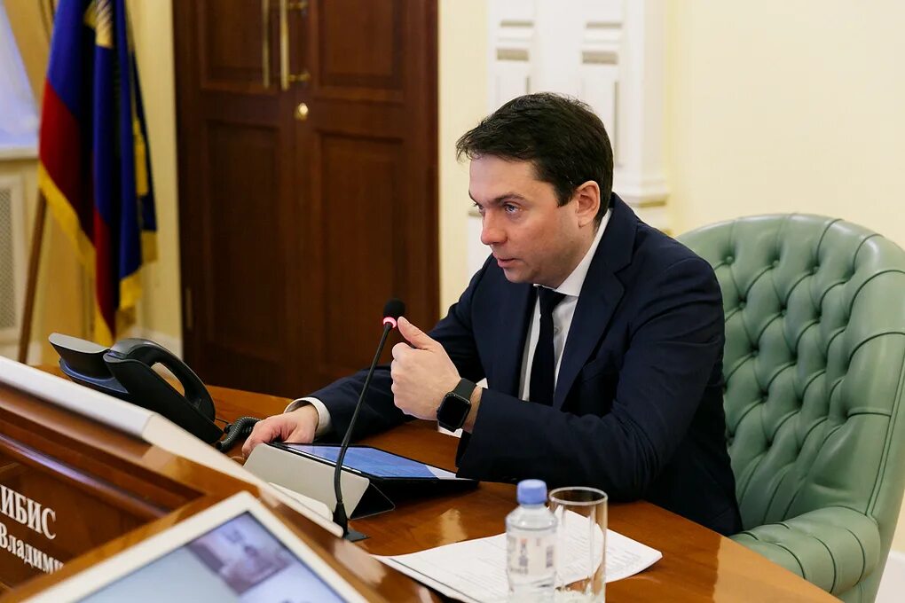 Чибис в мурманске. Чибис в мурманске. Чибис в мурманске. Чибис в мурманске. Чибис мурманск губернатор.