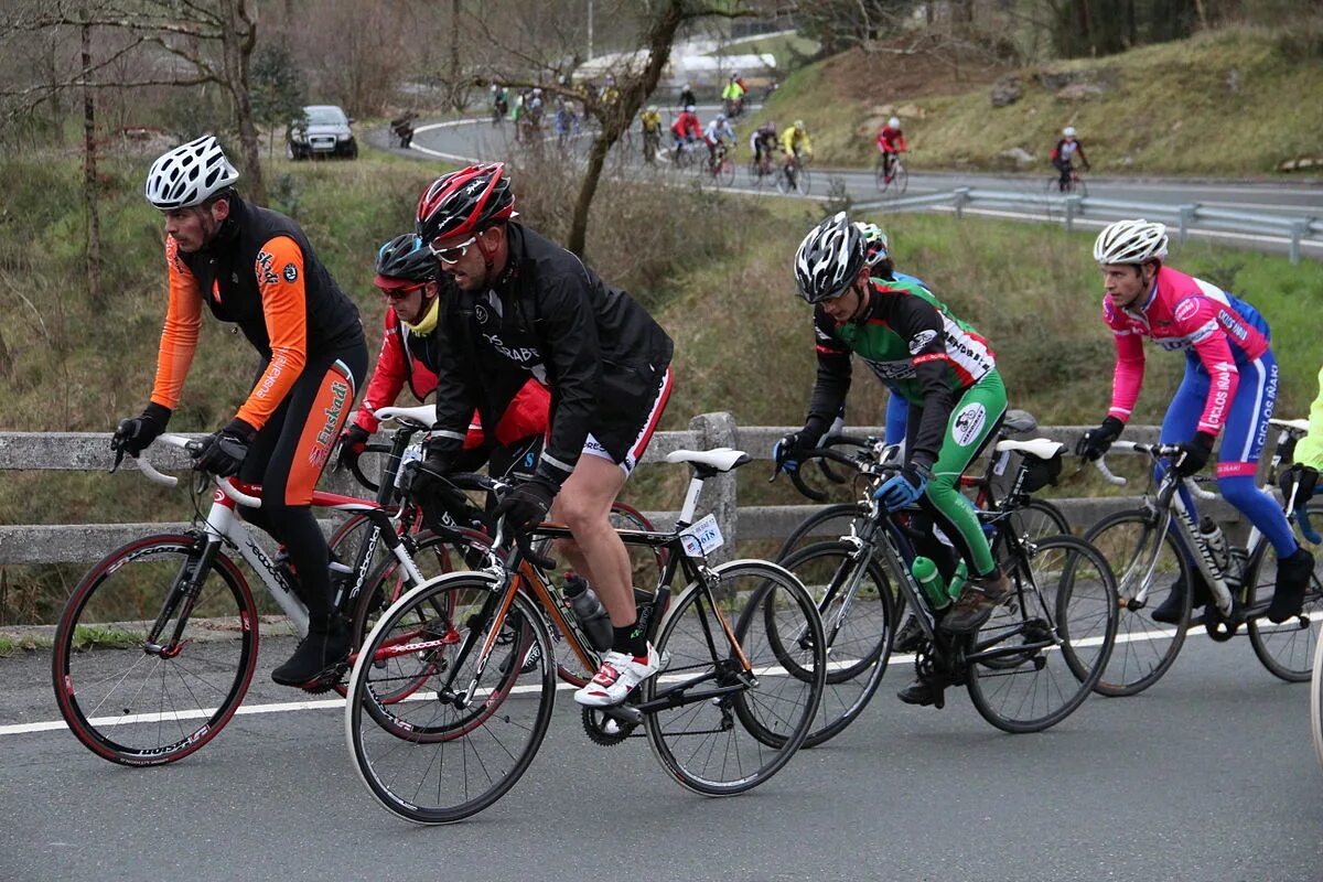 Велогонки в на каширском шоссе. Велоспорт проект. Велоспорт презентация. Велоспорт и здоровый образ жизни. Велоспорт презентация.
