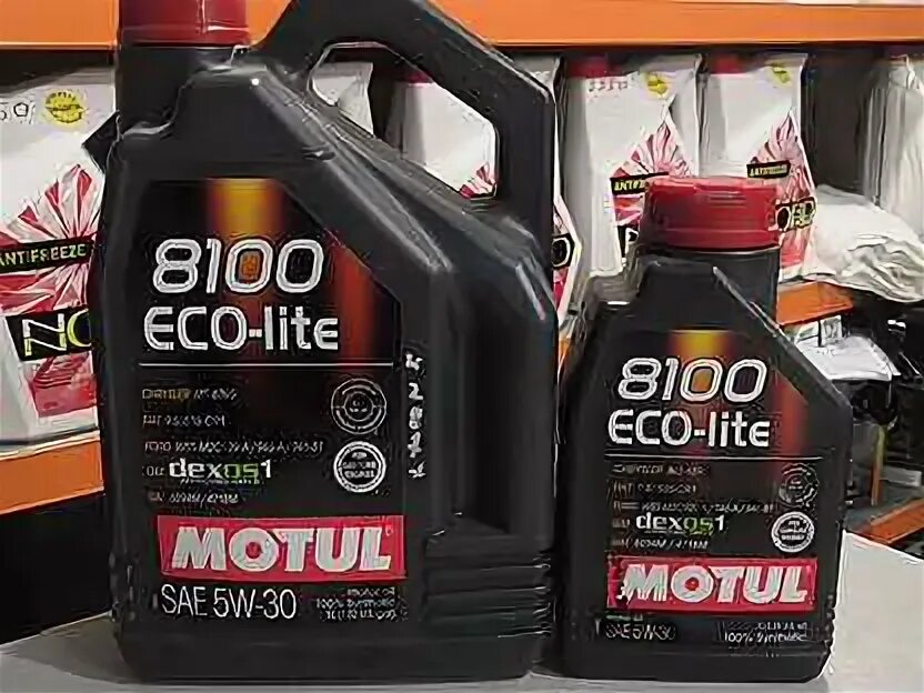 Эко лайт 8100. Motul 8100 eco-lite 5w-30. motul 4100 turbolight 10w40. 108214 motul. motul 10w 40 turbolight.