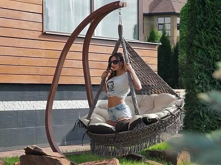 fauteuil de jardin suspendu moderne en forme de nid confortable- le Nido Fauteui
