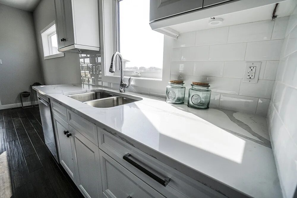 Instagram Modern kitchen design, White modern kitchen, White kitchen island