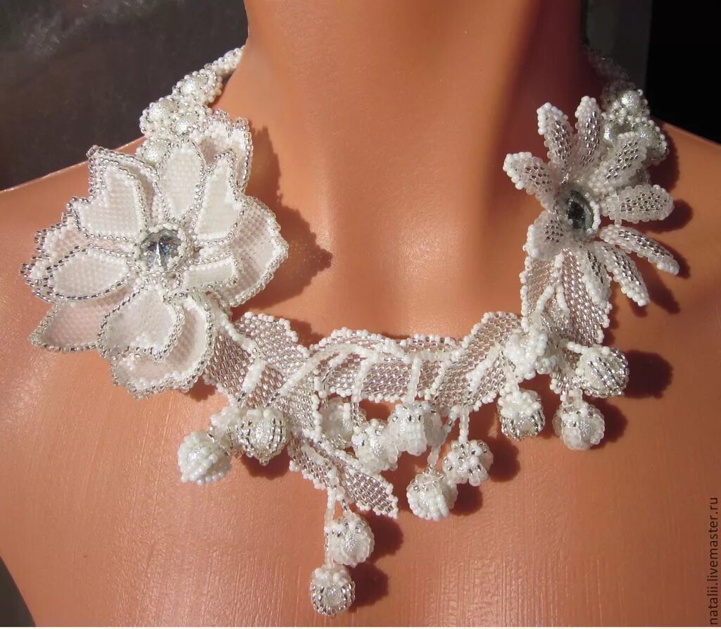 Свадебный бисера. Свадебная бижутерия из бисера. Свадебный букет из бисера. Букет из бисера на свадьбу. Букет невесты из бисера.