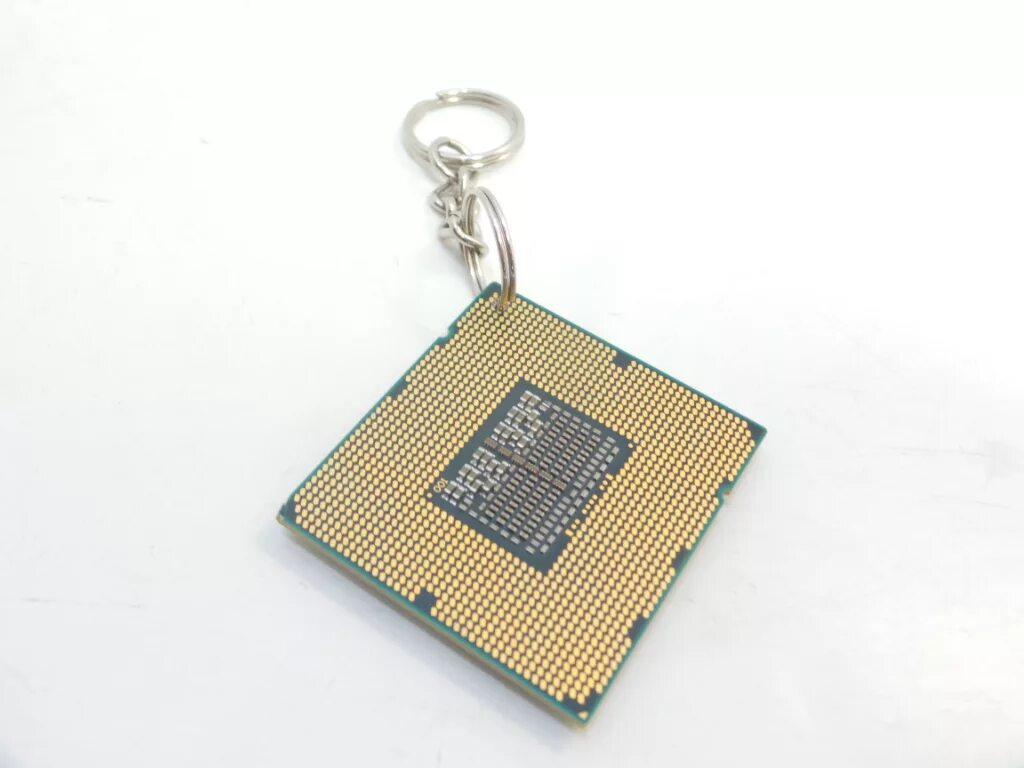 Core i7 2.8. Intel core i7 930. брелок из процессора intel 7500. брелок из процессора i9. брелок из intel core i9.