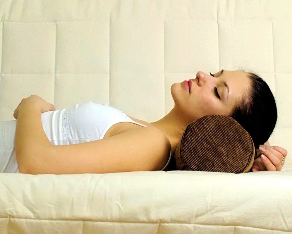 Валик 500*75мм полувалик мф01. Trelax подушка ортопедическая. Валик ортопедический п-302. Валик при шейном остеохондрозе. Ортопедическая подушка для шеи.