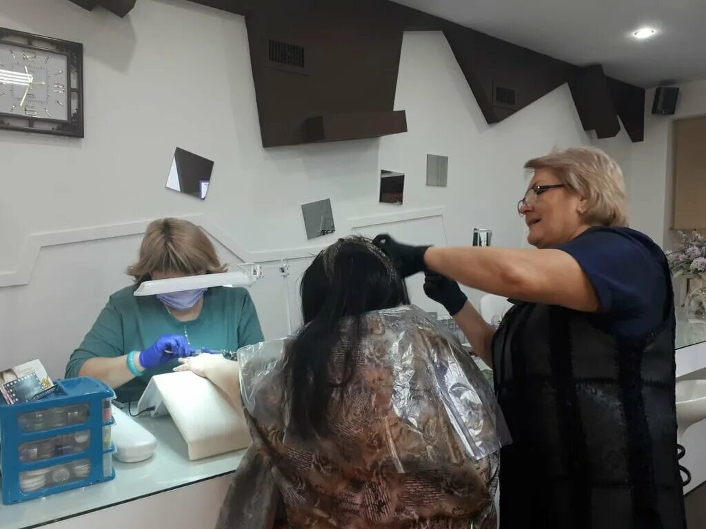 салон красоты воткинск. салон красоты воткинск. парикмахерская воткинск. гримерка саранск химмаш косарева. салон куба воткинск.