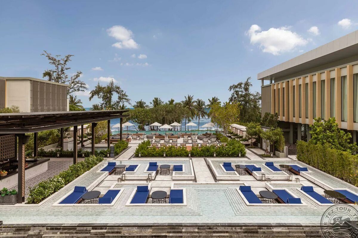 Пхукет graceland resort 4. Тайланд отель фор поинтс бай шератон пхукет патонг 4 звезды. Шератон патонг пхукет отель. Патонг бич пхукет. Four points sheraton patong.