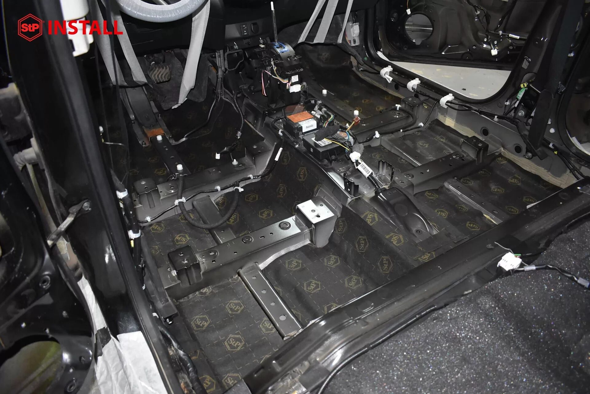 Звукоизоляция noiseblock. Шумоизоляция на ниссан мурано z51. stp noiseblock 2 монтаж. нойзблок 2. noise block шумоизоляция.