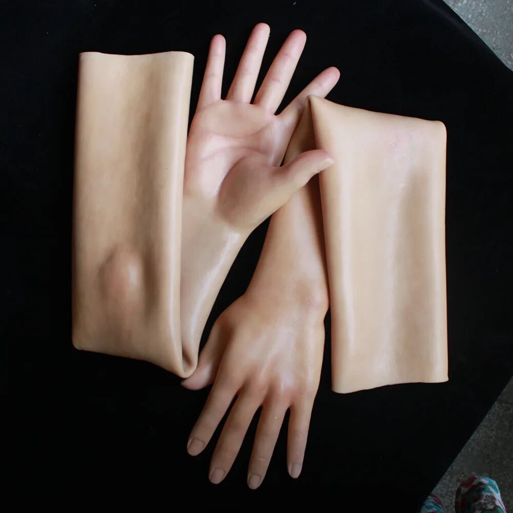 Перчатки реалистичные силиконовые. Имитация рук. Toyfa basic 9420008 телесный. Силиконовые перчатки женские для имитации. Перчатки для протезов рук.