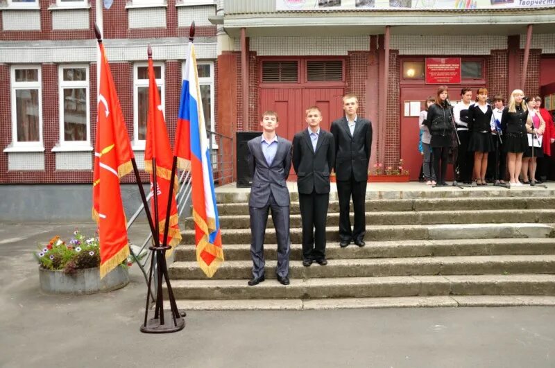 Школа 323 москва. Сош 323 санкт петербург. Учителя школы 323. 323 школа оккервиль. Школа 323 москва.