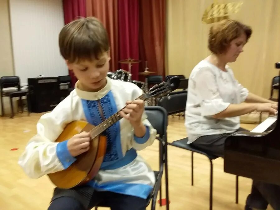 домра музыкальная школа. дши 2 якутск домра. касаткин даниил домра. дмш 71 домра преподаватели. домра музыкальная школа.