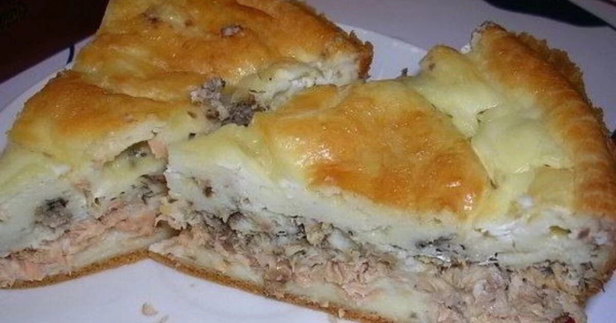 Рыбный пирог с яйцом. Пирог с рыбой. заливного пирог с рыбой. пирог с консервой и картошкой. заливной пирог с рыбой.