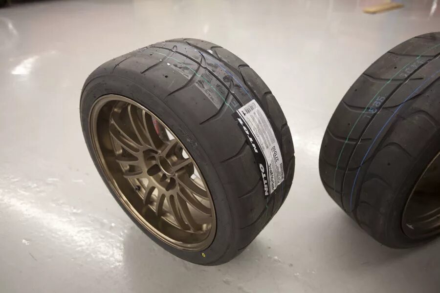 Nt555 g2. Резина нитто 555. Резина нитто r21. Резина нитто r21. Dunlop direzza полуслик.