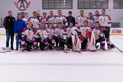 Детская хоккейная команда кедр