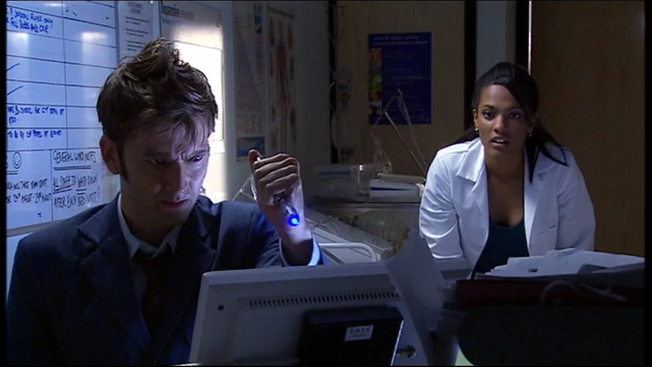 Ассистентка фильм 2019. Помощница иллюзиониста. Frieda: coming home фильм 2020. Катрин фро ассистентка. Ассистентка (the assistant).