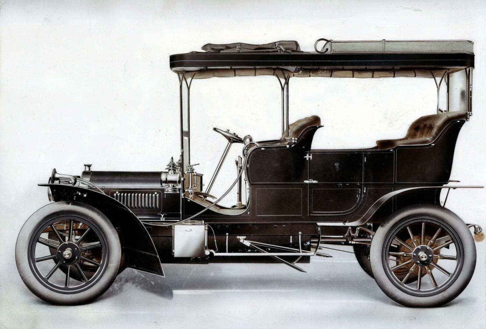1 автомобиль мерседес. Mercedes Benz 1902. Mercedes Benz 1903. Даймлер Бенц 1903. Benz Parsifal, 1903 год.