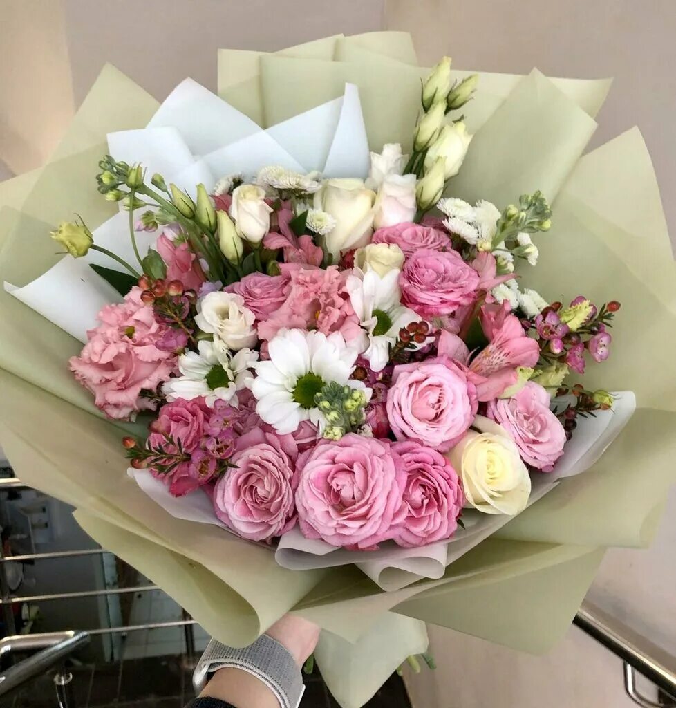 Нижний букет. Salon buket нижний новгород. Цветы нижний новгород. Букет цветов нижний. Готовые букеты в магазине.