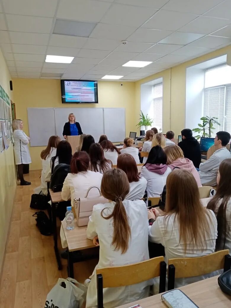 Ивановский фармацевтический колледж сайт. Ивановский фармацевтический колледж. Иваново Фармация колледж. ИФК Иваново колледж. Фармацевтический колледж Иваново Ленина 112.