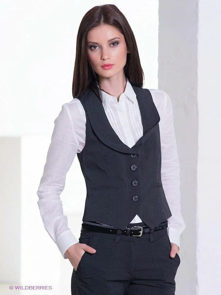 Жилет приталенный женский. Жилет женский классический. Жилетка женская классическая. Какую жилетку выбрать. Жилет женский.