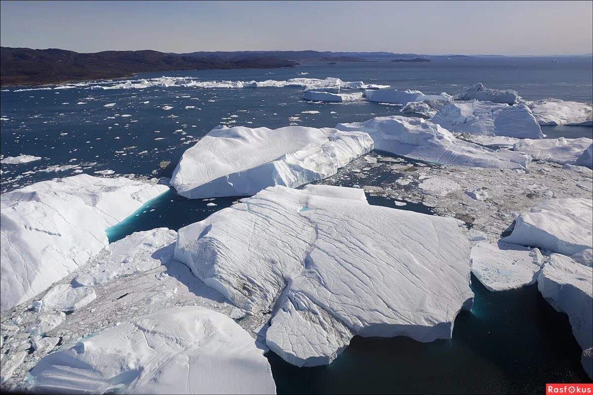 Тело женщины утонувшей в проруби. Находки подо льдом антарктиды. Выплыл айсберг с замершими. Выплыл айсберг с замершими. Айсберг который потопил титаник.
