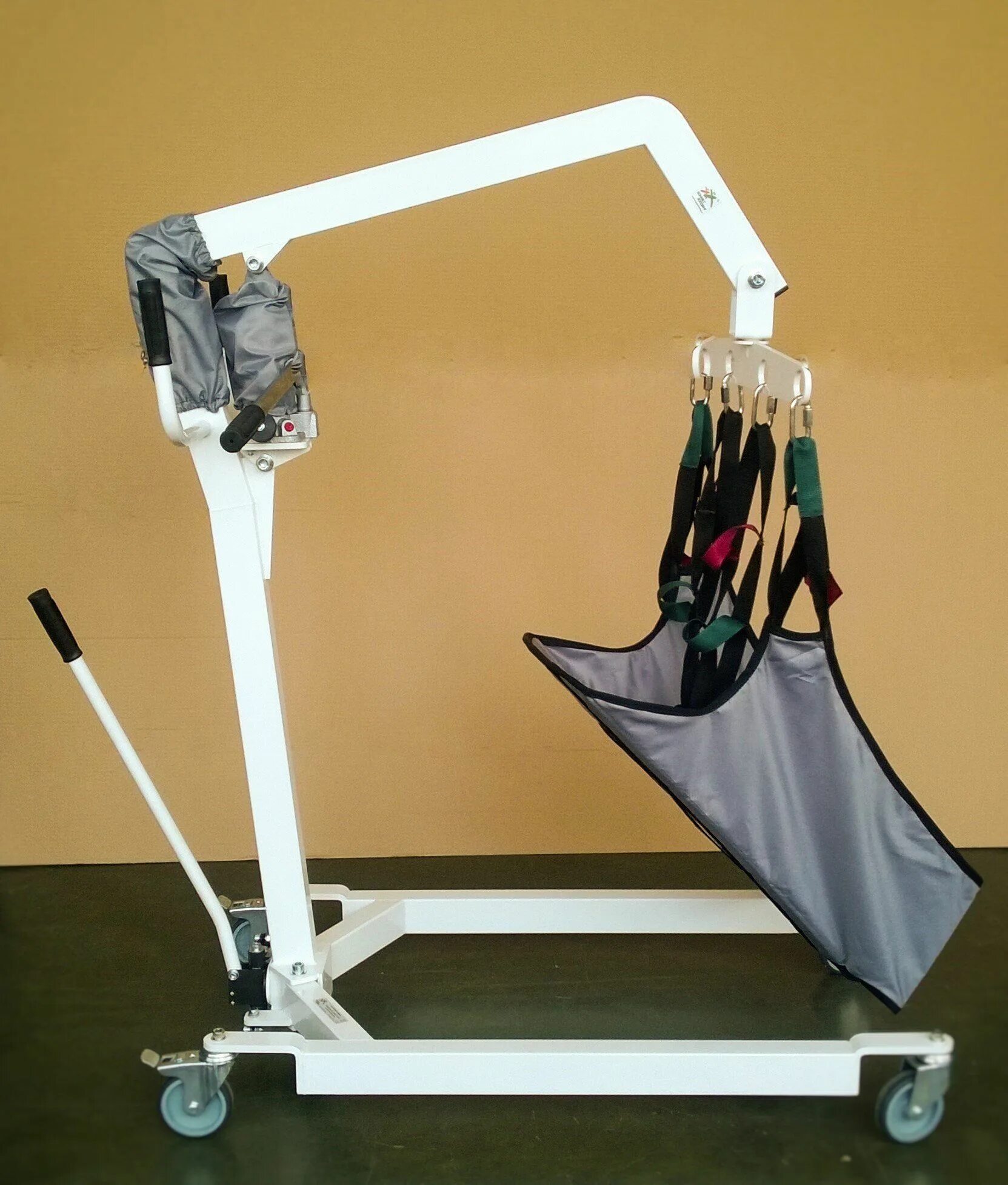 01 бытовой. Подъемник eagle 625 (vermeiren, бельгия). Подъемник для ванной riff ly-138. Подъемник гидравлический сн-41. Кровать функциональная с электроприводом luna 2 vermeiren.