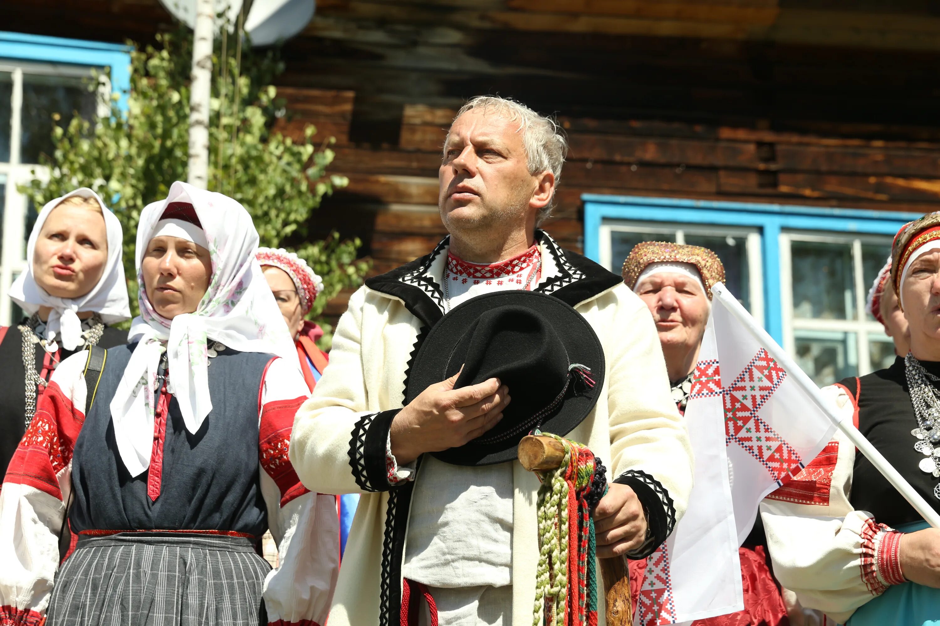 Этюды севера фото. Фестиваль коренных народов. Творчество коренных народов севера. Фестиваль коренных народов. Легенды севера 2015 парабель.