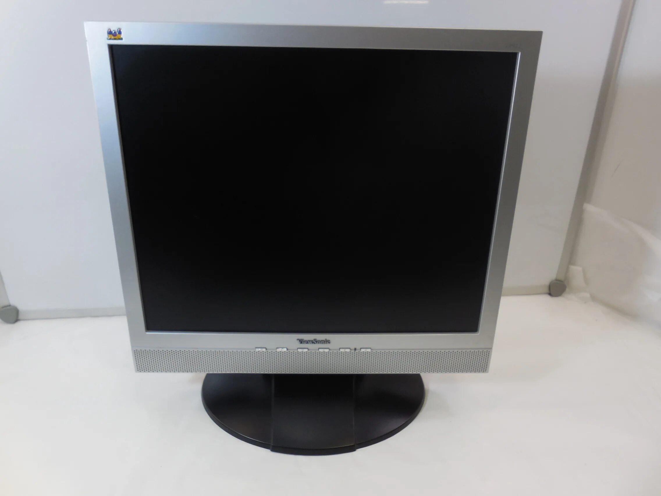 Жк 19 дюймов. Монитор VIEWSONIC va912. Монитор VIEWSONIC 19. Монитор 19" квадратный VIEWSONIC. Монитор ЭЛТ VIEWSONIC 19 дюймов.