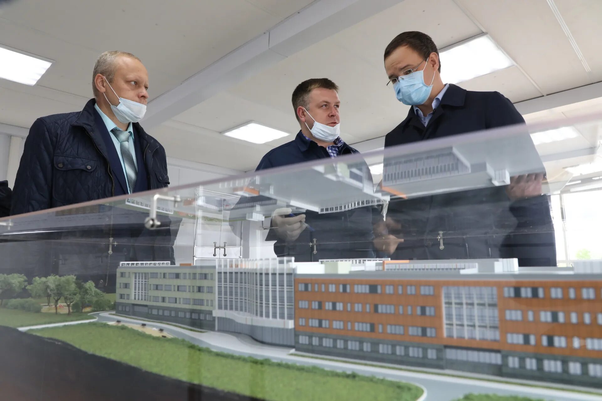 директор школы 800