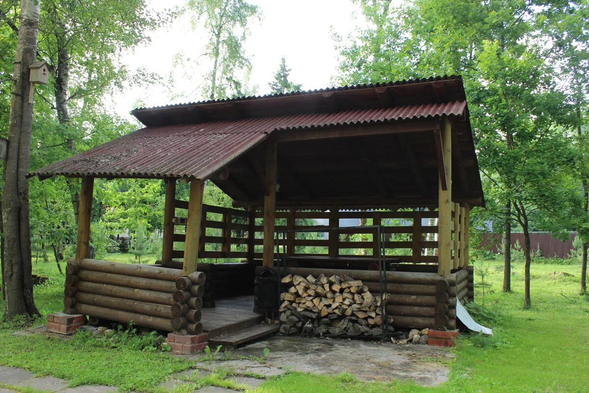 Беседки деревянные для баз отдыха. Спортивная беседка. Беседка для отдыха в лесу. Беседка в Славянском стиле.