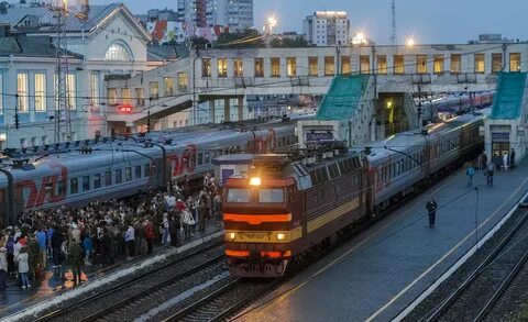 Фото поезда на вокзале