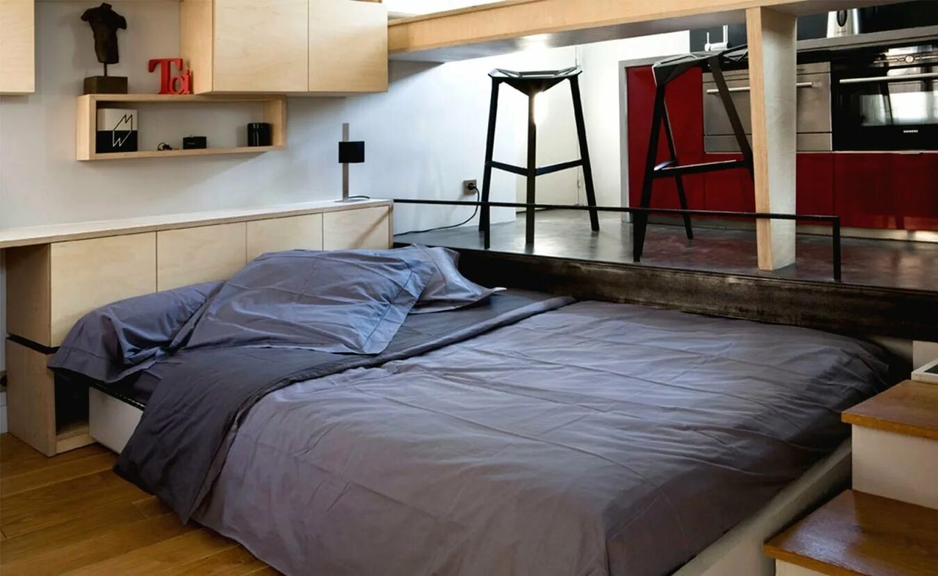 Выдвижной подиум. Кровать подиум. Подиум с выдвижной кроватью. Кровать подиум двуспальная. Огромная кровать.