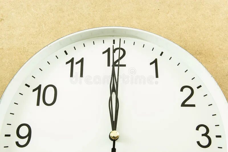 At twelve o clock the workers. Часы 12 00. 12 часов картинка. twelve o clock часы. двенадцатый час.