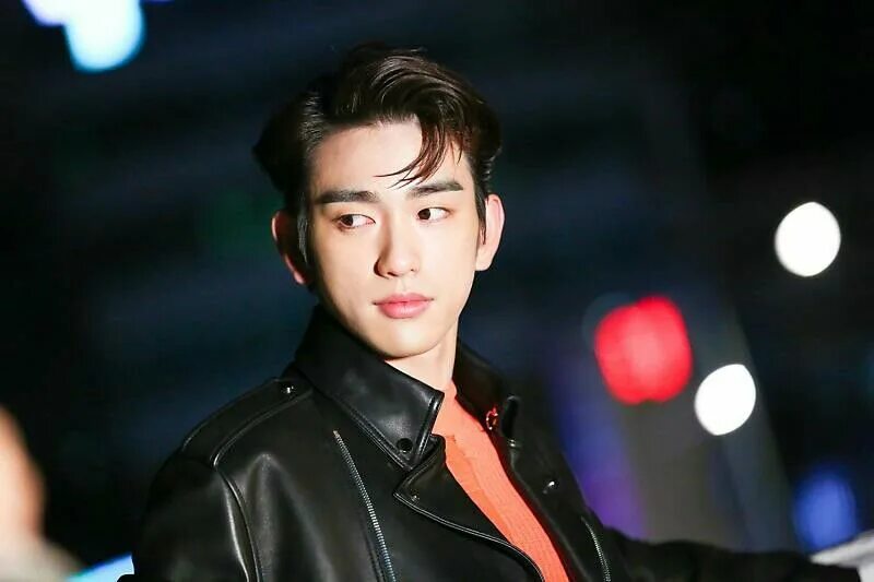 Джинён got7. Пак джиненом. Пак джиненом. Пак джин ён актер. Пак джинен got7.