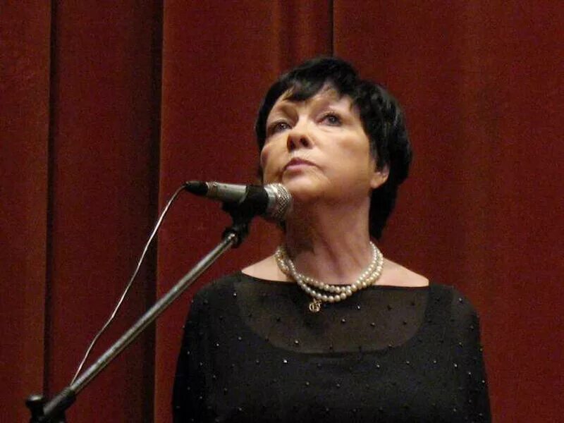 Поэтесса ахмадулина. Поэтесса ахмадулина
