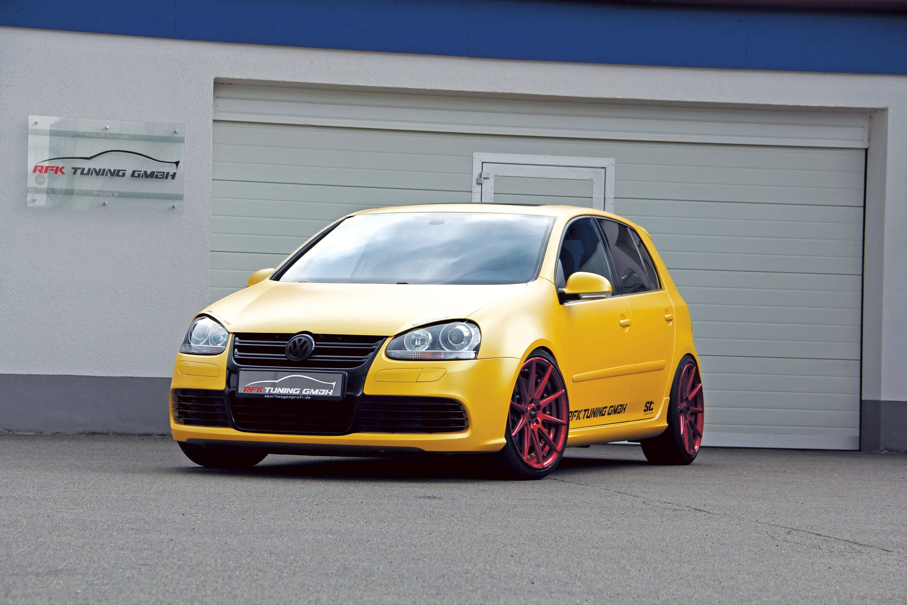 Volkswagen tuning. Volkswagen Golf 5 Tuning. VW Golf r32 mk5. Golf mk5 Tuning. Volkswagen Golf r32 Tuning.