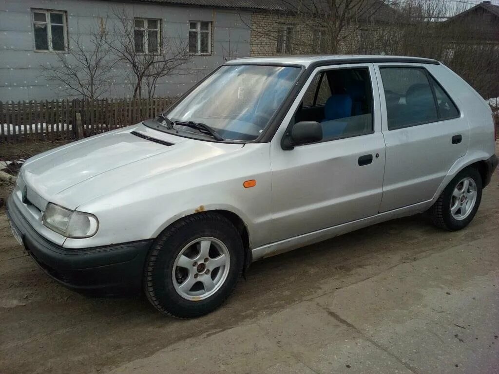 1 к 1997 г. Skoda Felicia 1997. Skoda Felicia 1.3 МТ 1997.