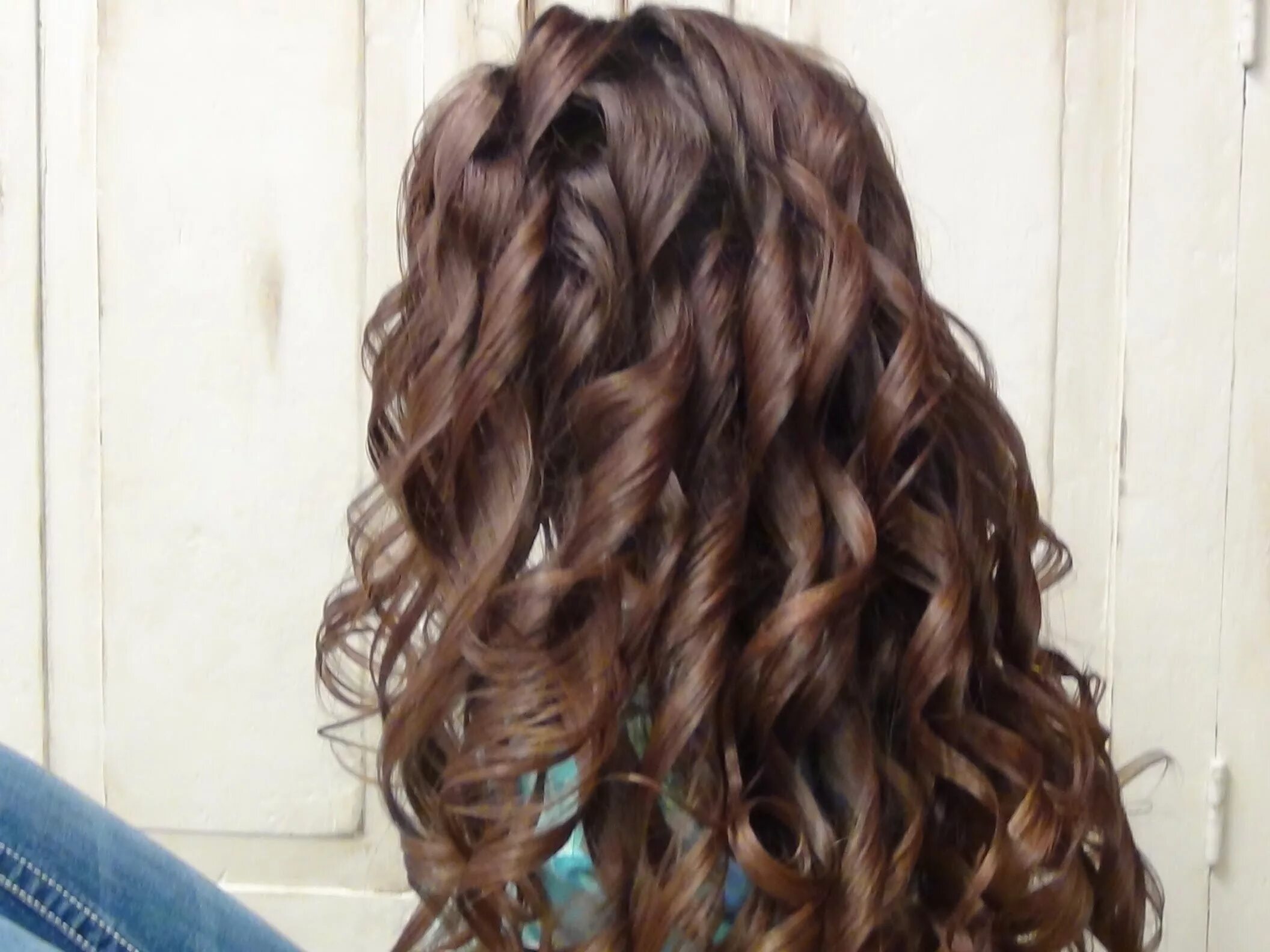 Easy curls. Long curly hair by Iron. Iron your hair.