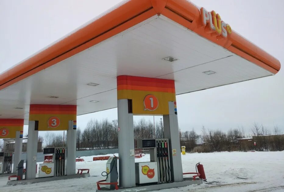 Заправка плюс. Азс plus. навес над азс. сеть автозаправок плюс. тк плюс азс.