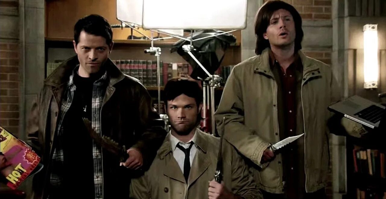 Чистилище сверхъестественное. Дженсен эклз смешные моменты со съемок сверхъестественного. Сериал сверхъестественное кадры со съемок. Дженсен эклз приколы со съемок сверхъестественного. Дин и сэм винчестеры моменты из сериала.