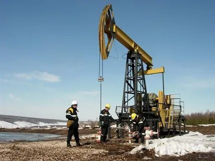 Работа операторов добычи нефти