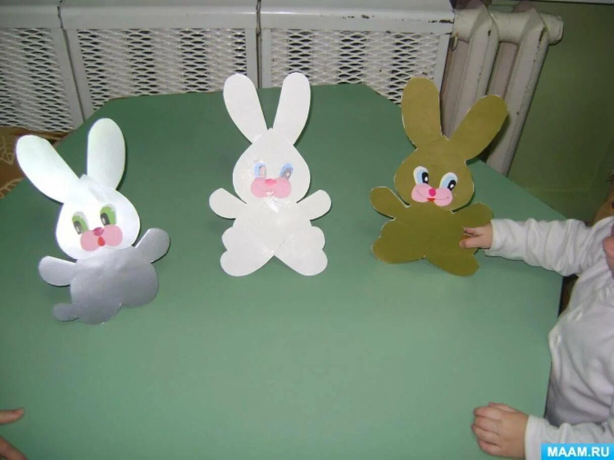 Конструирование из бумаги зайчик старшая группа. Конструирование заяц. Конструирование из бумаги зайчик старшая группа. Заяц снежный в детском саду. Конструирование из бумаги зайчик.