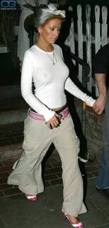 Christina Aguilera nackt.