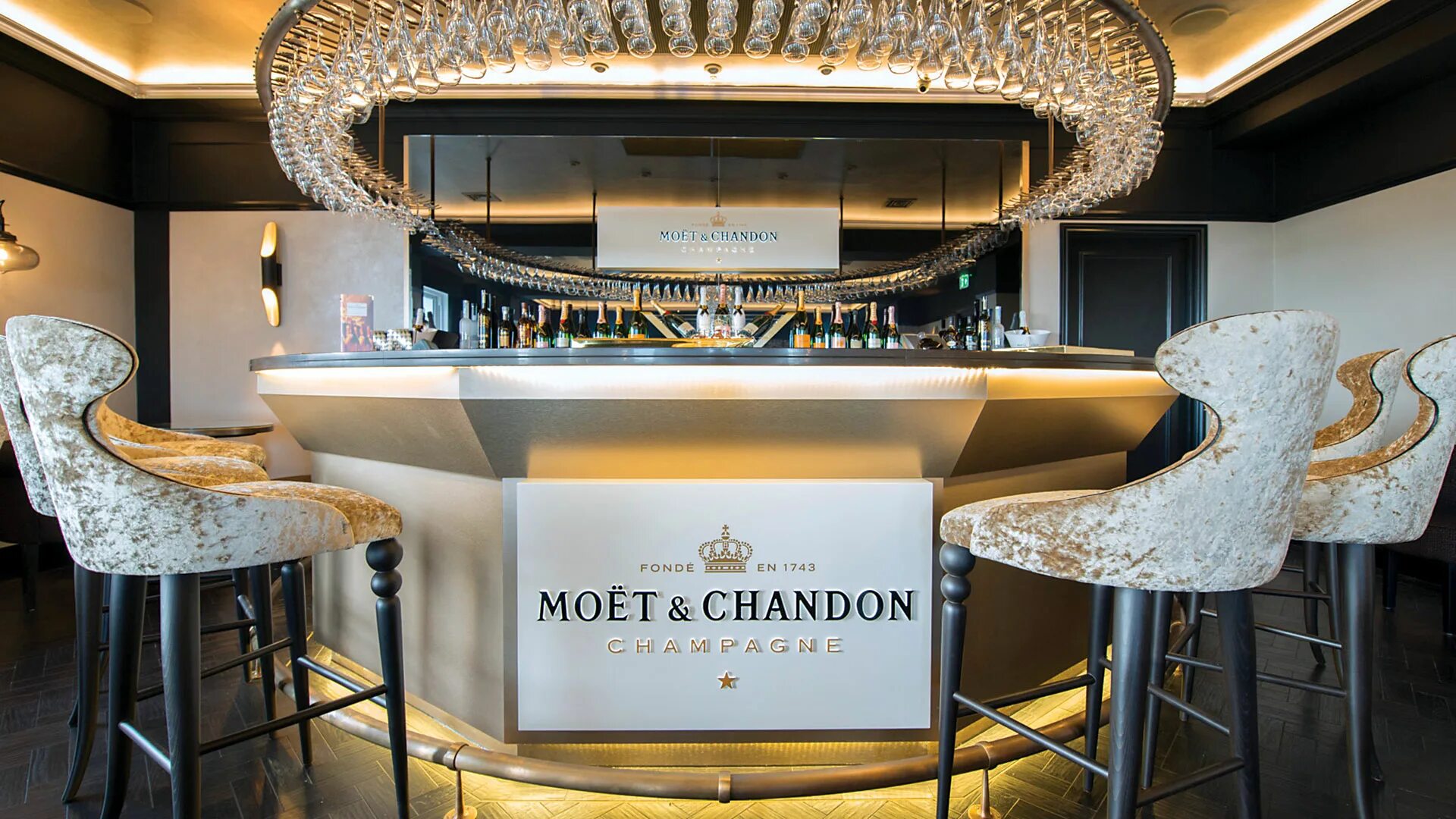 Champagne bar