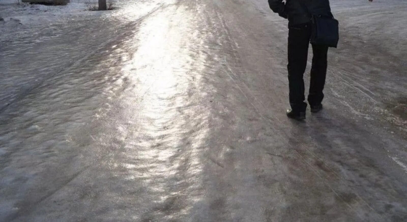 Ветер гололед. Мокрый снег гололед. Похолодание в москве. Ветер гололед. Ветер гололед.