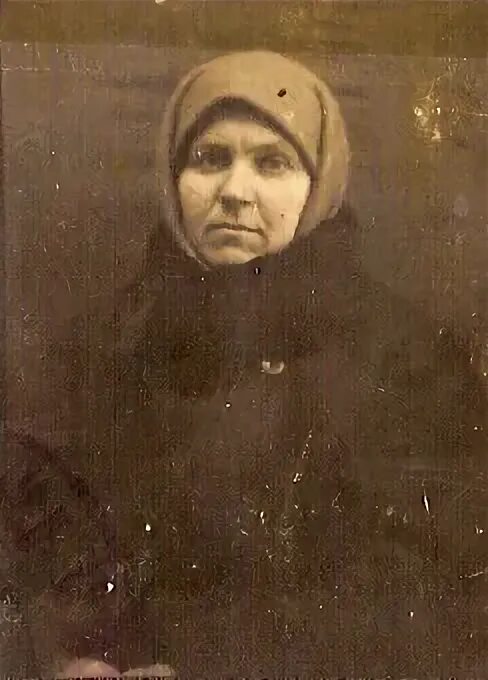 бабушка тая